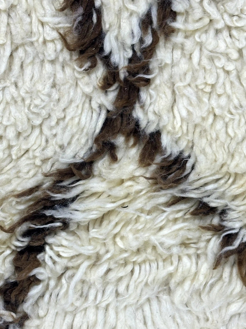 Zemzam Checkered Rug <br> 270 x 170 CM