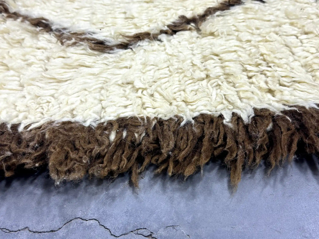 Zemzam Checkered Rug <br> 270 x 170 CM