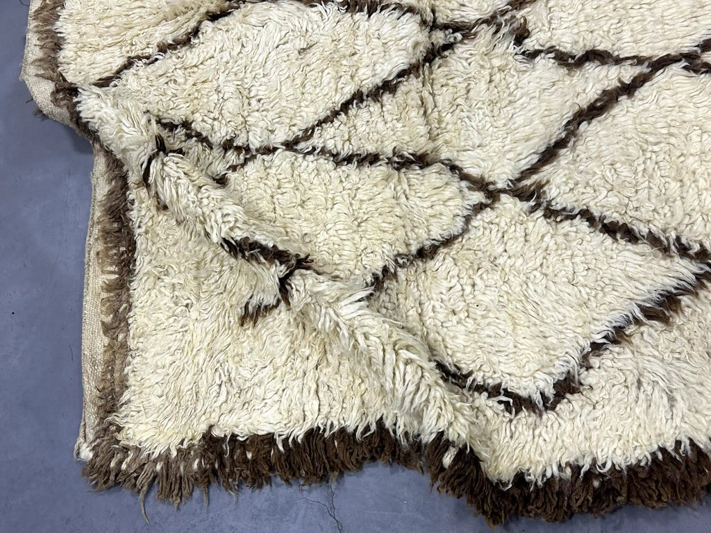 Zemzam Checkered Rug <br> 270 x 170 CM