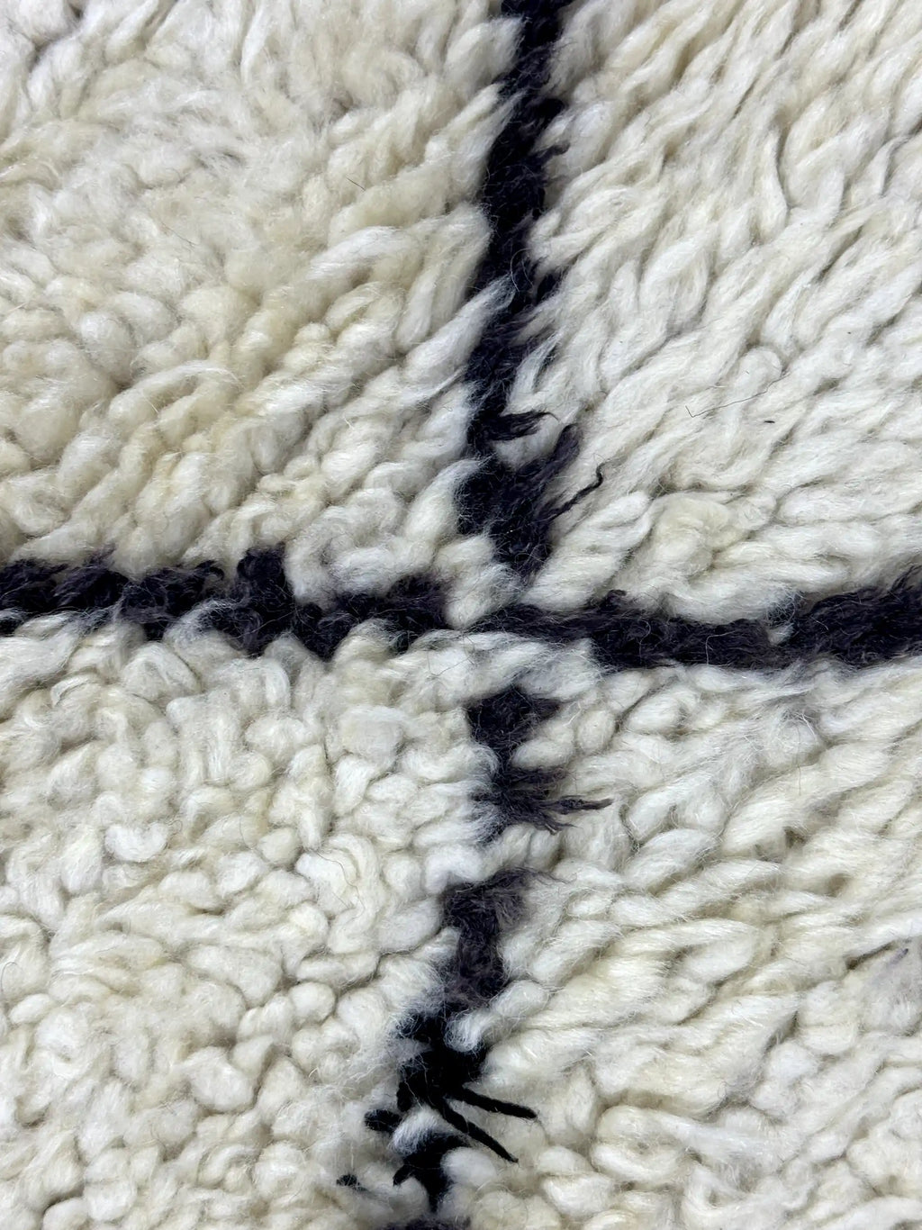 Motakin Checkered Rug <br> 260 x 170 CM