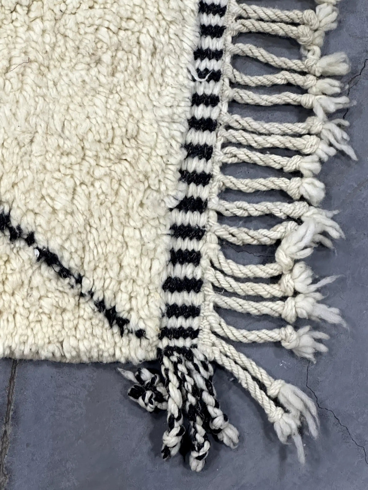 Qaneeb Vintage Mrirt Rug <br> 250 x 145 CM