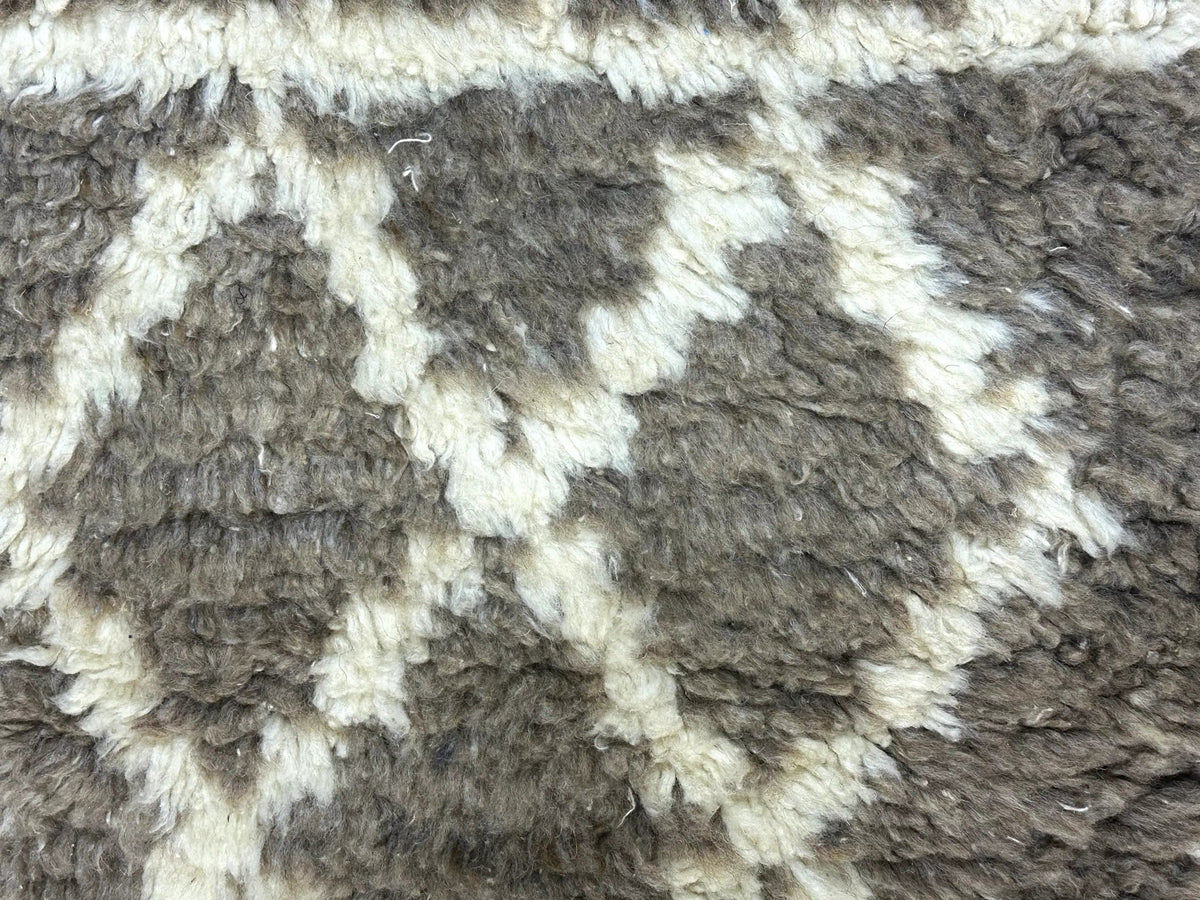 Qareffa Vintage Boujaad Rug <br> 235 x 150 CM