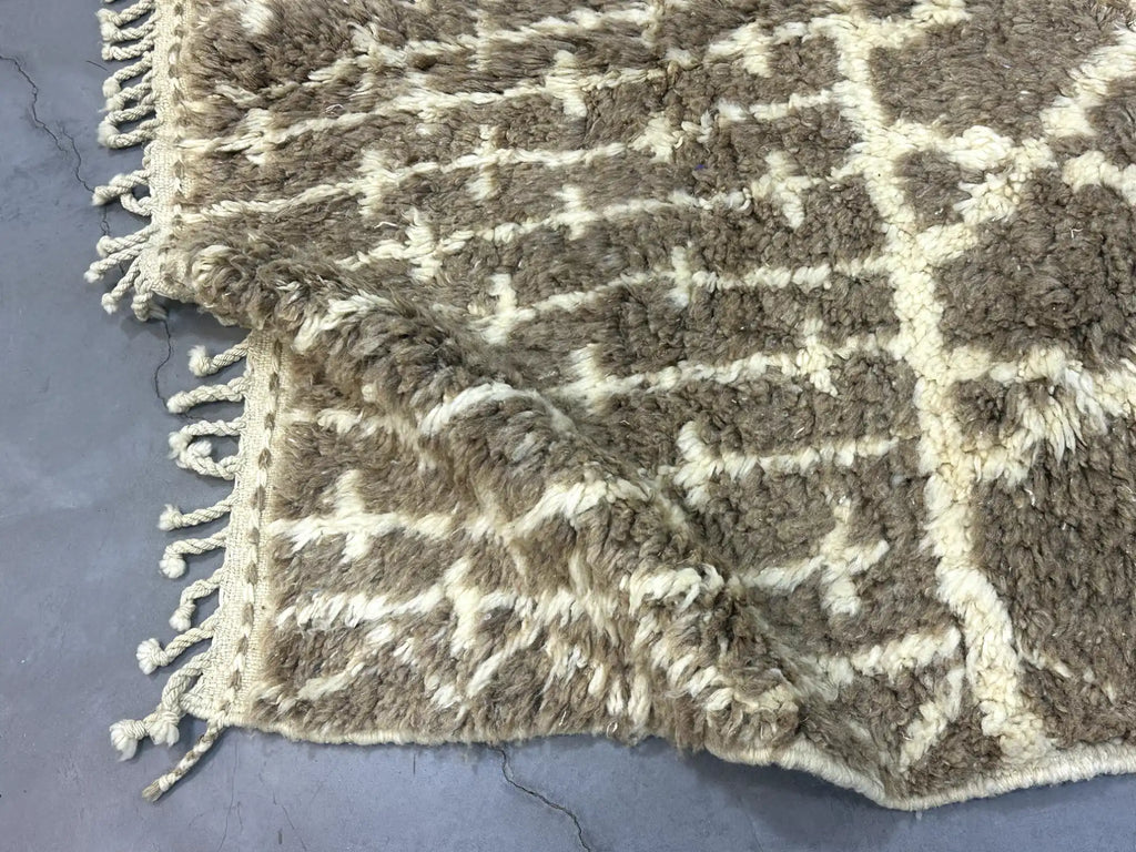 Qareffa Vintage Boujaad Rug <br> 235 x 150 CM