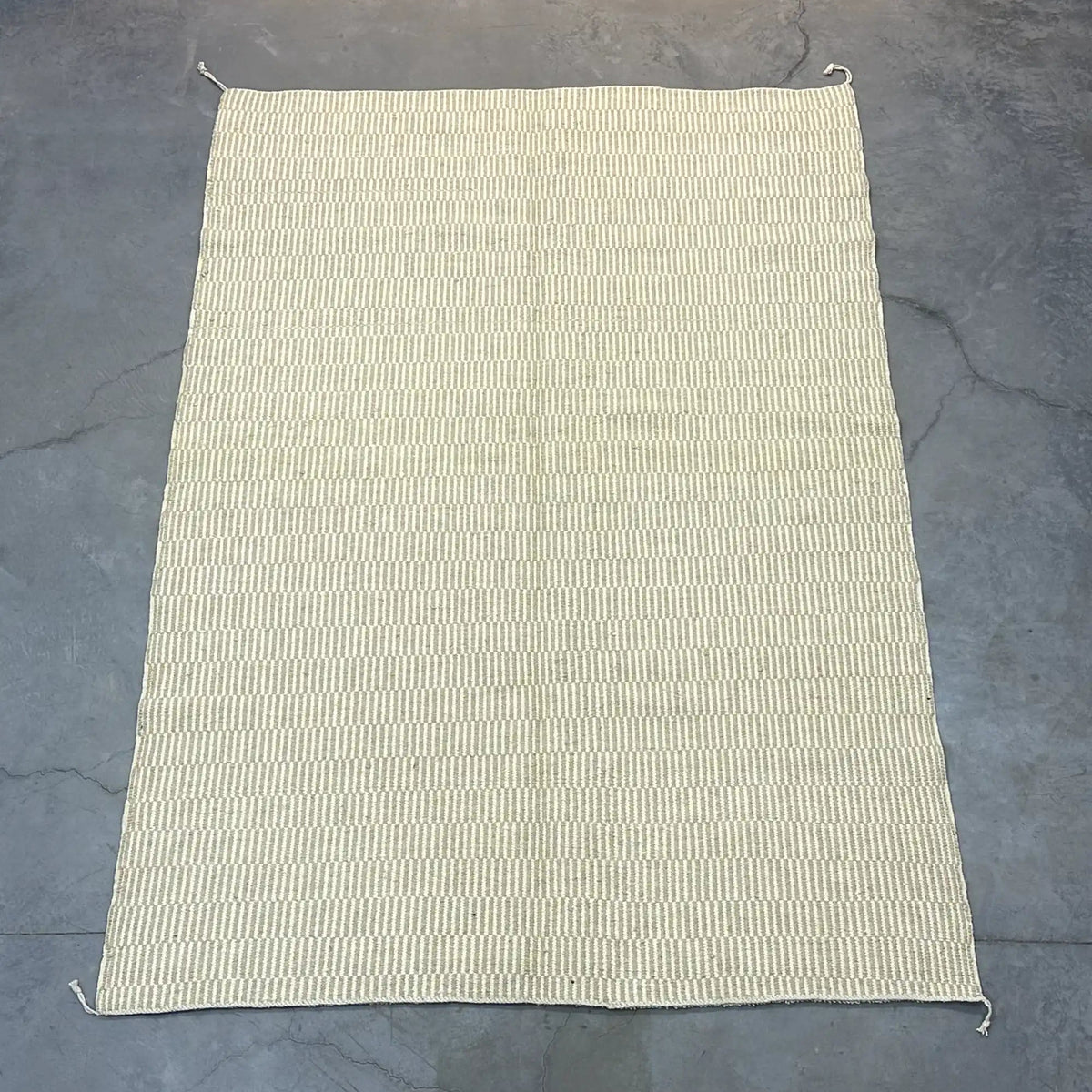 Henina Hanble Kilim Rug <br> 300 x 200 CM