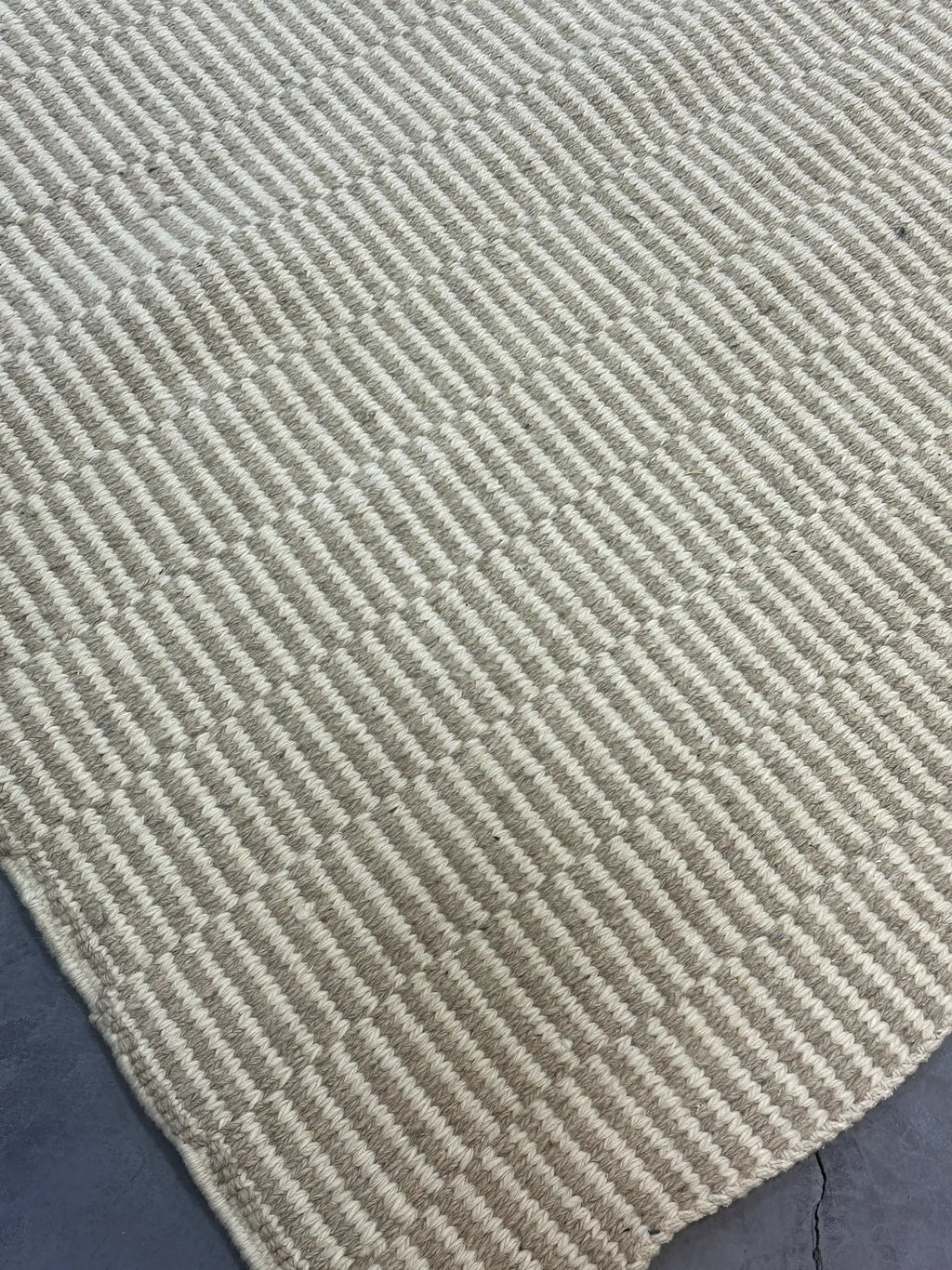 Henina Hanble Kilim Rug <br> 300 x 200 CM