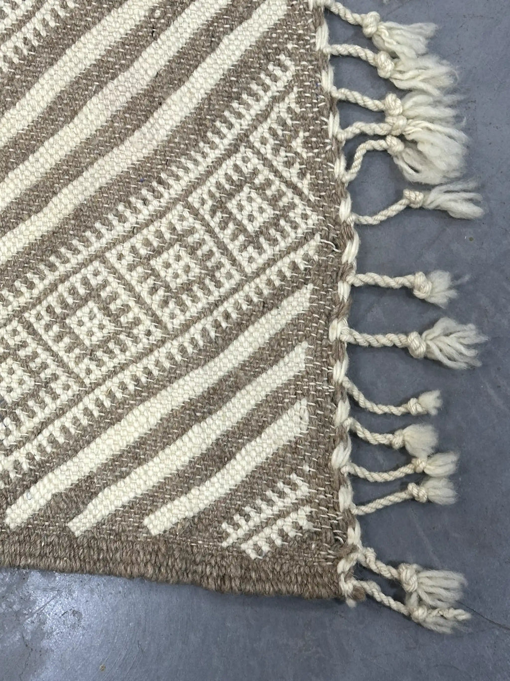 Rebeha Hanble Kilim Rug <br> 310 x 200 CM