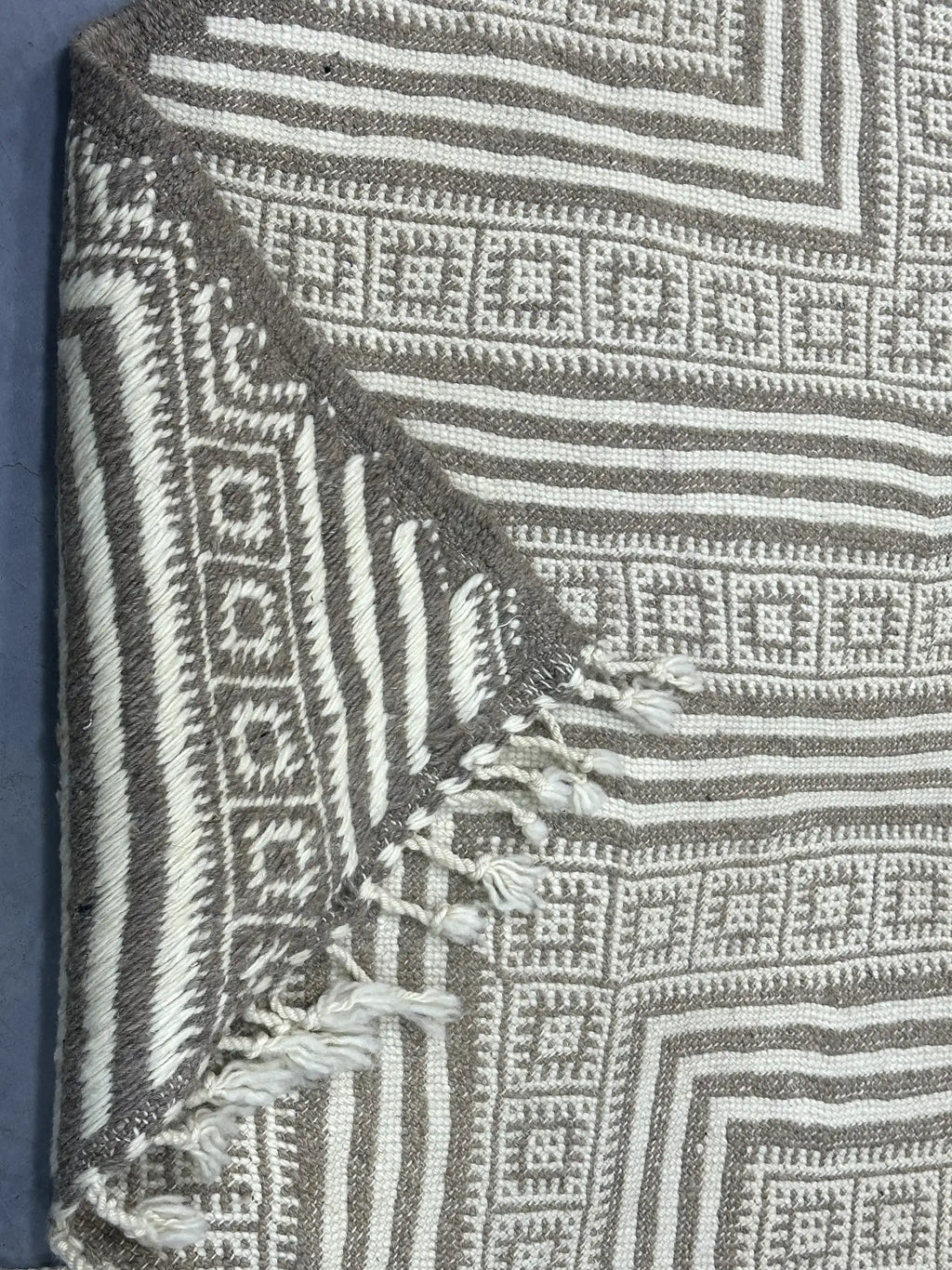 Rebeha Hanble Kilim Rug <br> 310 x 200 CM
