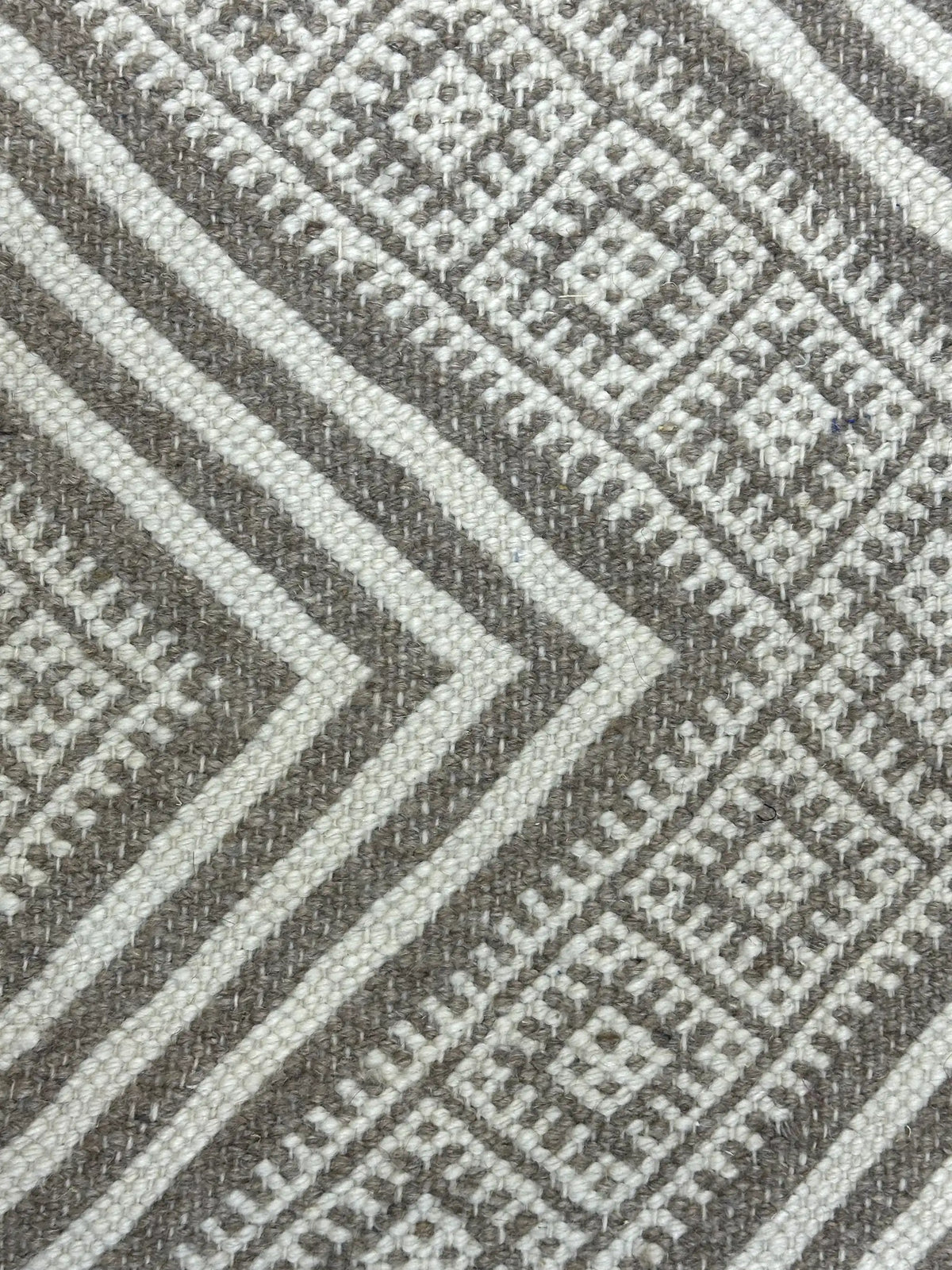 Rebeha Hanble Kilim Rug <br> 310 x 200 CM