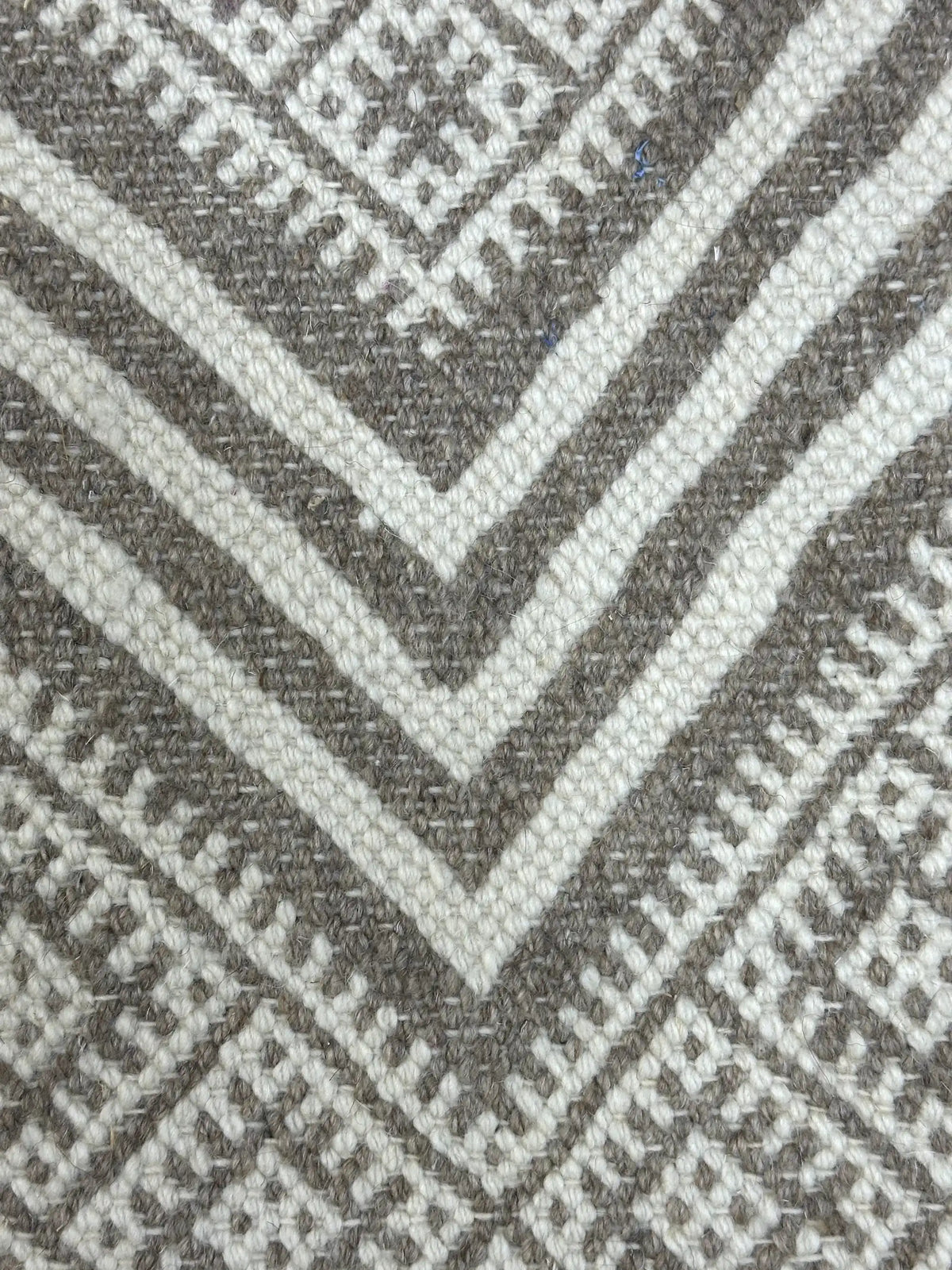 Rebeha Hanble Kilim Rug <br> 310 x 200 CM