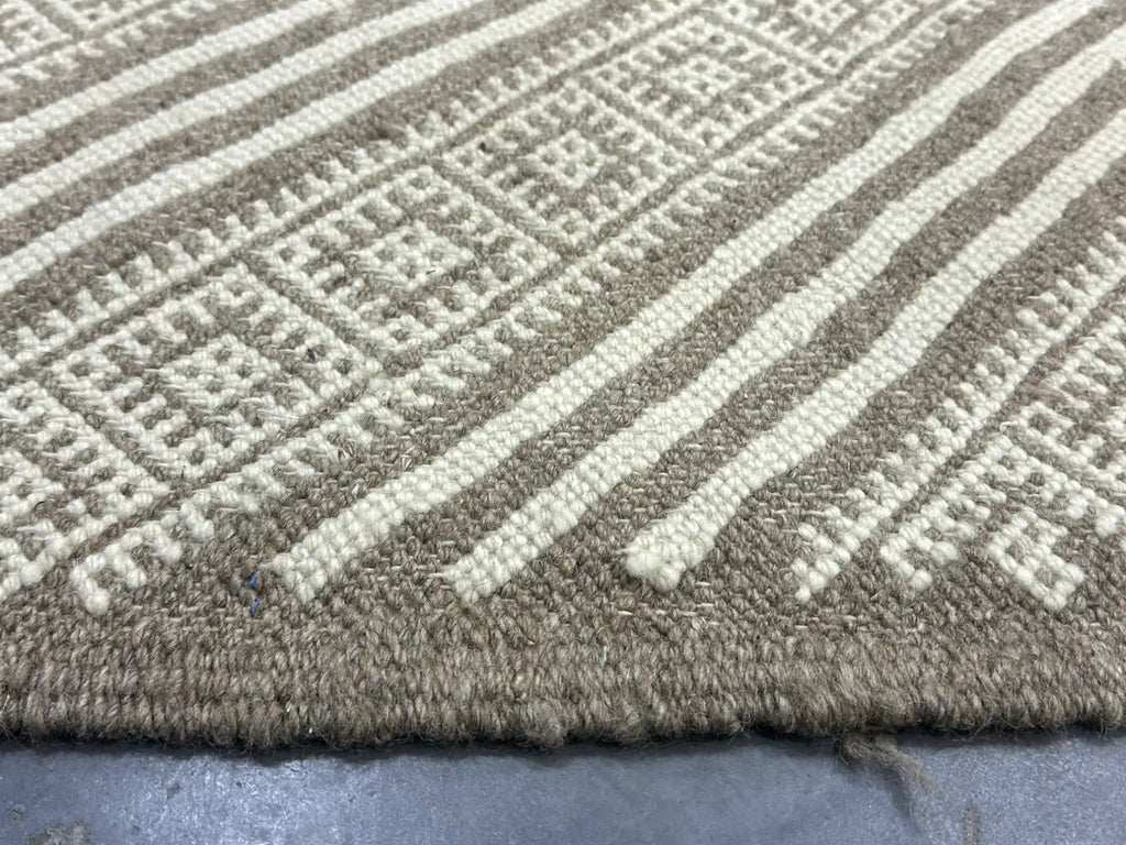 Rebeha Hanble Kilim Rug <br> 310 x 200 CM