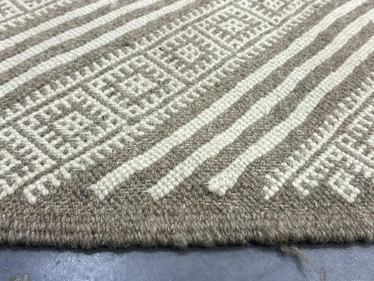 Rebeha Hanble Kilim Rug <br> 310 x 200 CM
