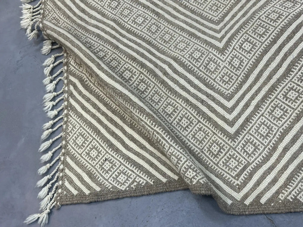 Rebeha Hanble Kilim Rug <br> 310 x 200 CM