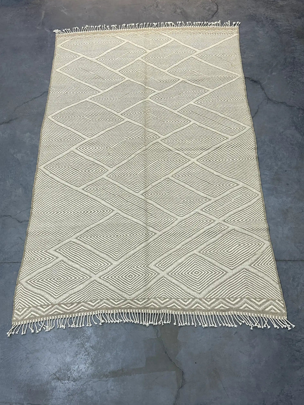 Tereza Beni Mrirt Kilim Rug <br> 315 x 200 CM