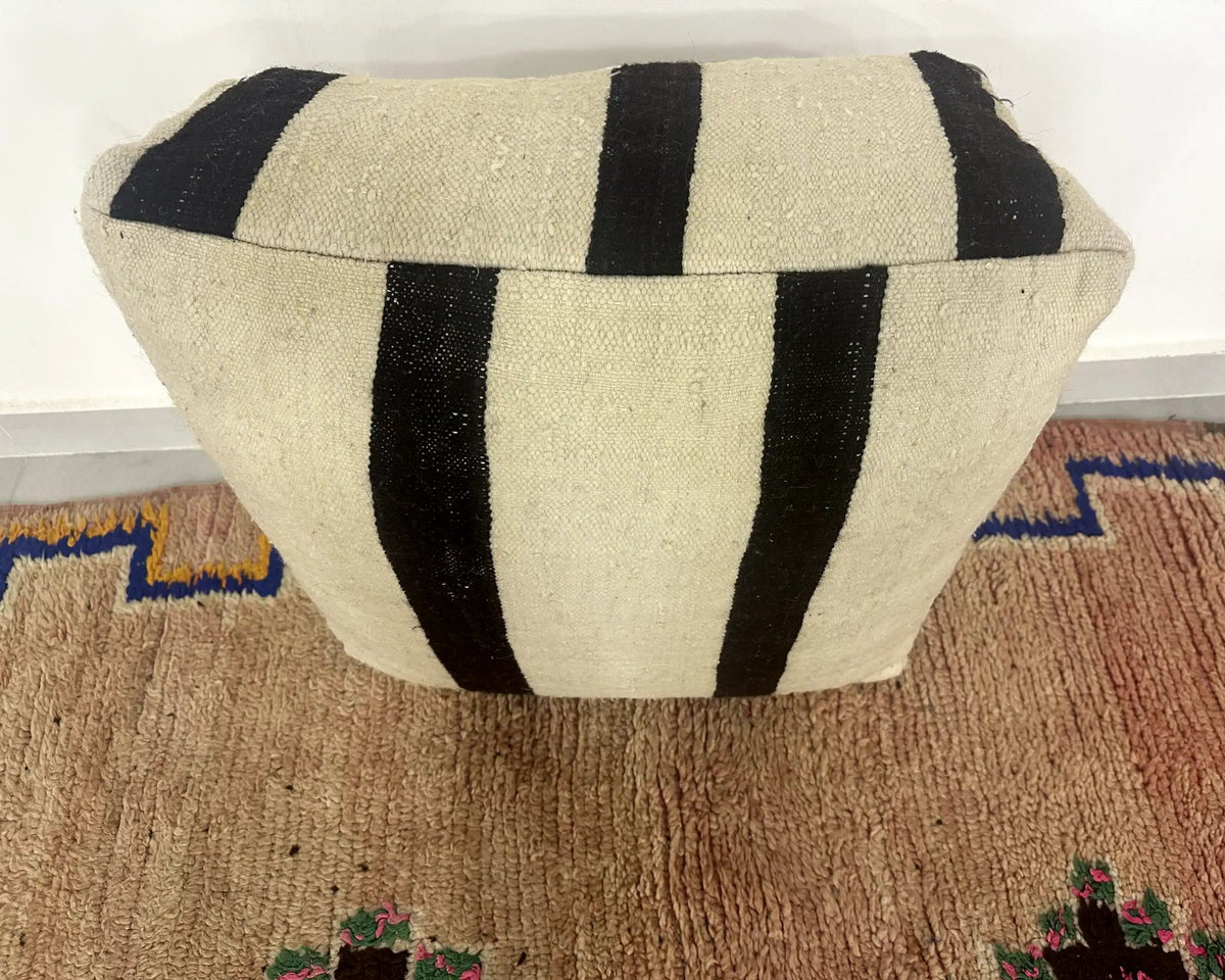 Jime Berber Pouf