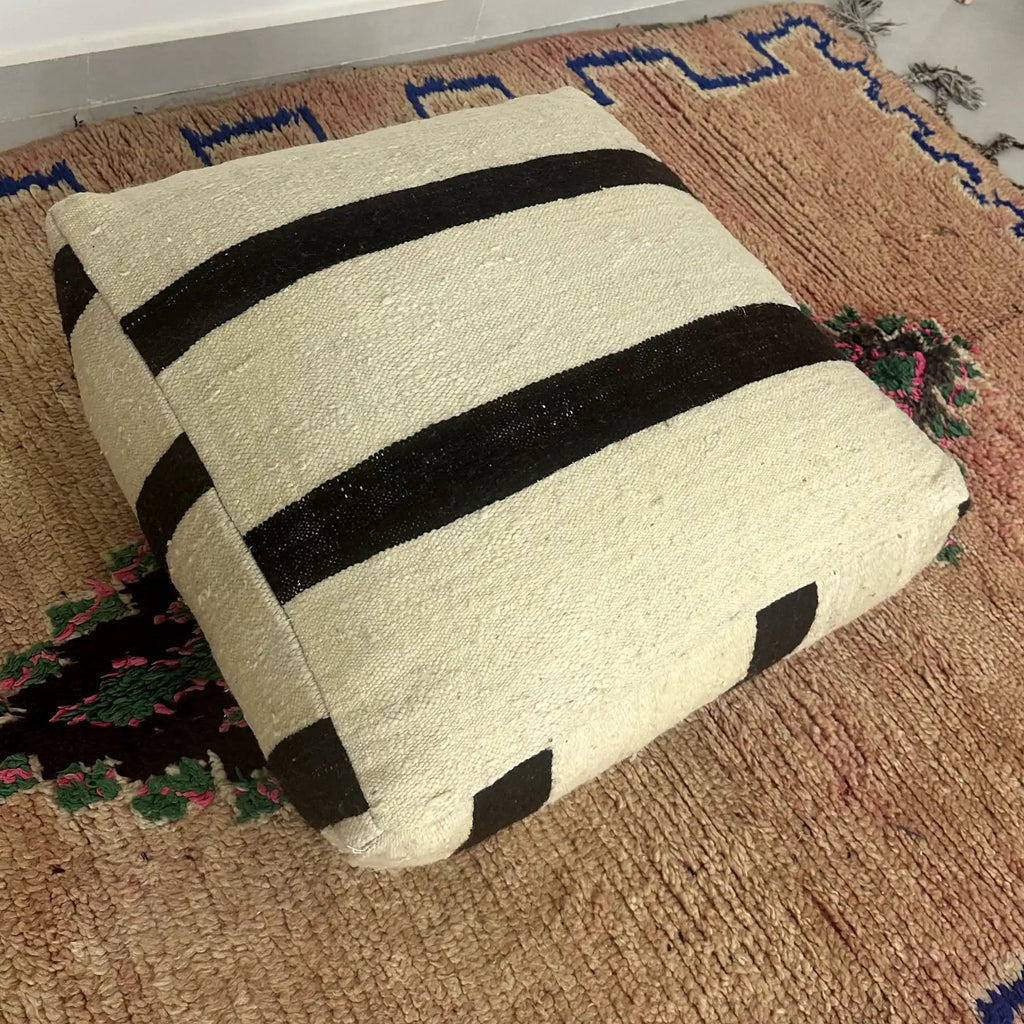 Jime Berber Pouf