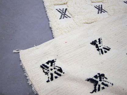 Moroccan Rug 7x10 | Handmade white rug | Costume Wool Rug | Beni Ouarain Rug