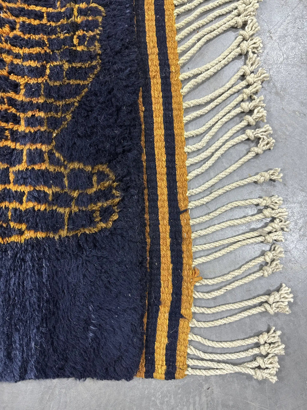 Malak Berber Moroccan Mrirt Handmaade Rug