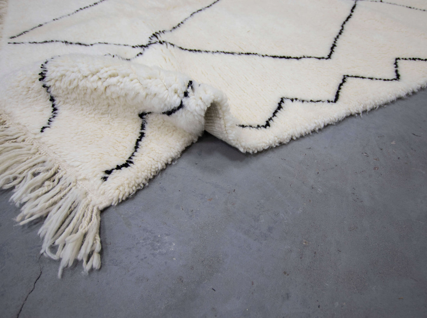 Moroccan Rug 5x8 | Handmade white rug | Costume Wool Rug | Beni Ouarain Rug