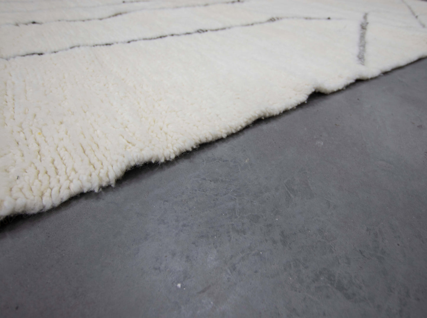 Moroccan Rug 5x8 | Handmade white rug | Costume Wool Rug | Beni Ouarain Rug