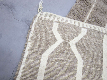 Rug 7x10 | Handmade white rug | Costume Moroccan Wool Rug | Beni Ouarain Rug